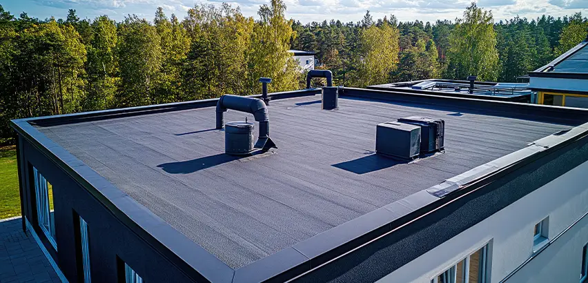 Professional Flat Roof Replacement Services in Spring Valley, CA