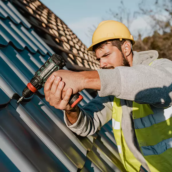 Why Spring Valley Homeowners Choose Shingle Roofing Spring Valley for Steel Roof Repair Service?